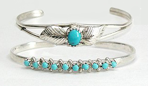 Hand made Native American Indian Jewelry; Navajo Sterling Silver bracelet
