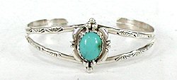 Native American Indian Jewelry; Navajo Sterling Silver bracelet