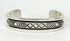 Hand made Native American Indian Jewelry; Navajo Sterling Silver Navajo bracelet