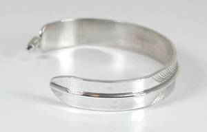 Hand made Native American Indian Jewelry; Navajo Sterling Silver feather bracelet