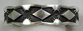 Hand made Native American Indian Jewelry; Navajo Sterling Silver horse link bracelet