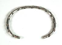 Hand made Native American Indian Jewelry; Navajo Sterling Silver feather bracelet