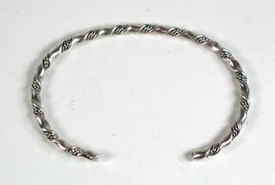 Hand made Native American Indian Jewelry; Navajo Sterling Silver Navajo bracelet