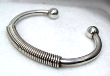 Hand made Native American Indian Jewelry; Navajo Sterling Silver horse link bracelet