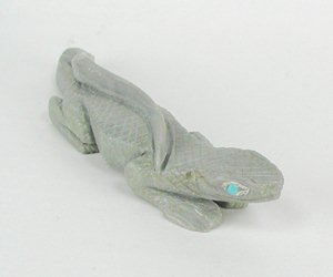 Native American Indian lizard fetish carving