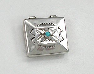 Navajo sterling silver Stamp round Stamp box with turquoise stone