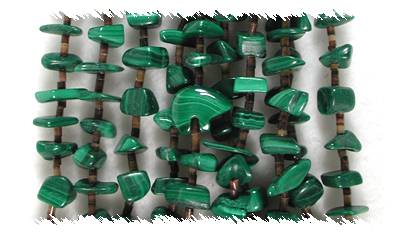 Santo Domingo Malachite Hiding Bear Necklace