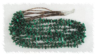 Santo Domingo Malachite Hiding Bear Necklace
