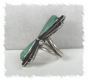Hand made Native American Indian Jewelry; Navajo Sterling Silver Malchite Ring