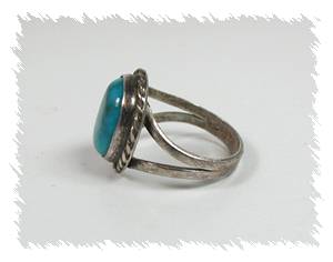 Hand made Native American Indian Jewelry; Navajo Sterling Silver Turquoise  Ring