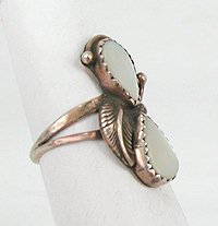 Navajo Sterling Silver  mother of pearl ring