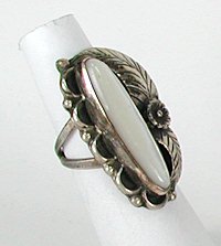 Navajo Sterling Silver  Mother of Pearl ring