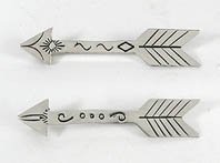 Navajo sterling silver Arrow pin 