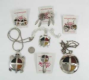 Native American Lakota Four Colors Medicine Wheel Shield pin