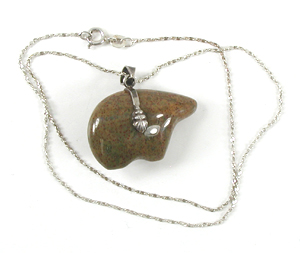 jasper bear pendant with 16 inch chain