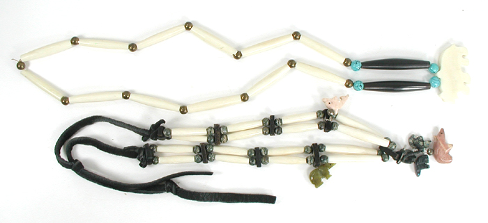 bear and bone hairpipe bead necklace , excellent condition