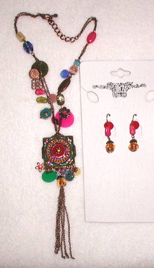 Costurme Jewelry Necklace and earring set