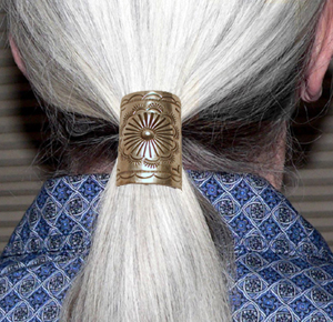 how to wear a pony tail shield cover