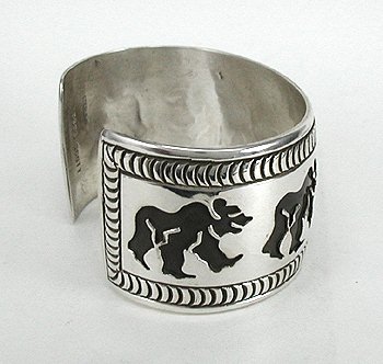 Native American Sterling Silver Walking Bear bracelet buy Navajo Roscoe Scott