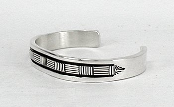 Native American Indian Jewelry; Navajo Sterling Silver Navajo bracelet