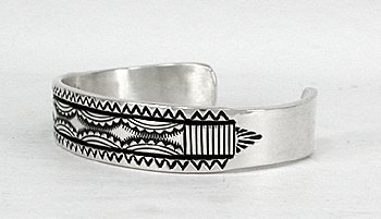 Native American Indian Jewelry; Navajo Sterling Silver Navajo bracelet