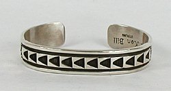 Authentic Native American Indian Jewelry; Navajo Sterling Silver bracelet