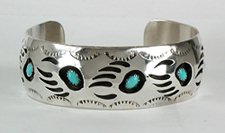 Hand made Native American Indian Jewelry; Navajo Sterling Silver Bear Claw and Turquoise bracelet