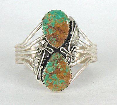 Authentic Native American Navajo Sterling Silver turquoise bracelet