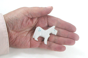 Authentic Native American Horse Fetish Carving of alabaster by Zuni Todd Etsate