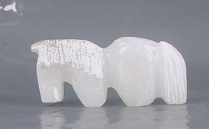 Zuni Horse Fetish Carving of alabaster by Brandon Phillips