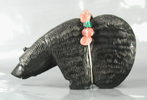 Authentic Native American Bear Fetish carving by Zuni Farlan and Paulette Quam
