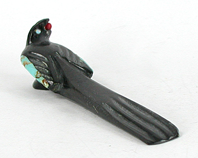 Zuni Magpie fetish of jet by Calvert Bowannie