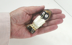 Zuni owl fetish of antler by Cyril and Delores Haloo