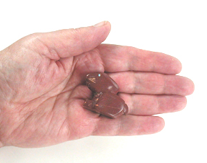Authentic Native American catlinite rabbit fetish by Zuni artisan Gilbert Lonjose