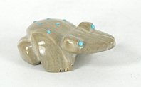 Authentic Native American Zuni frog fetish carving of augite by Terrence and Jessica Martza