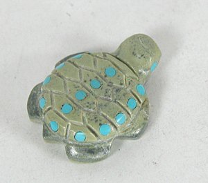 Authentic Native American Zuni turtle fetish carving of serpentine and many other stones by Amanda Siutza