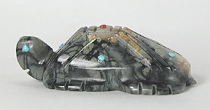Authentic Native American Indian turtle fetish carving by Zuni artists Carl Etsate