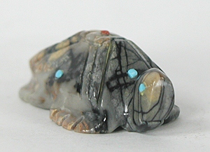 Authentic Native American Indian turtle fetish carving by Zuni artists Carl Etsate
