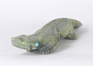 Authentic Native American Indian Lizard fetish carving by Zuni artists Alvin Haloo