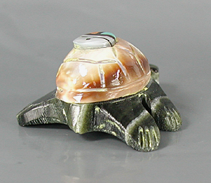 Authentic Native American Turtle Fetish Carving of serpentine by Zuni carver Fabian Homer