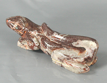 Authentic Native American Indian Lizard fetish carving by Zuni artists Vinton Kallestewa