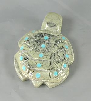 Authentic Native American Turtle Fetish Carving of serpentine by Zuni carver Amanda Suitza
