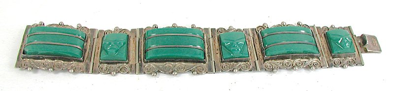 Vintage Mexican Green Stone hinged bracelet 7 inch 
