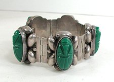 Mexican Green Onyx hinged Face or Mask bracelet 6 1/4 inch 