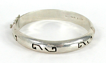 XB59 Mexican sterling silver hinged shadowbox bangle bracelet size 7 1/4 inch