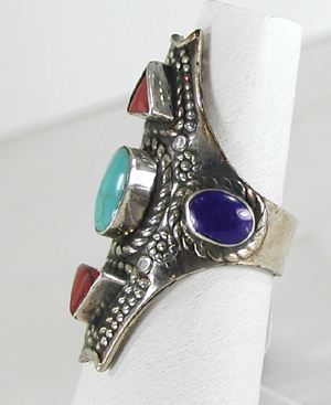 New multi-stone Ring size 8 1/2 - turquoise, coral, lapis