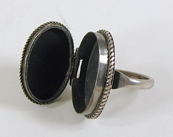 Black Onyx Ring size 6 1/2