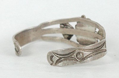 Authentic Vintage Native American Sterling Silver Navajo Pretty Girl Split-Shank Turquoise Bracelet
