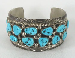 Authentic Vintage Navajo sterling silver and Kingman Turquoise bracelet