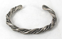 Sterling Silver Twist Bracelet 6 inch excellent condition